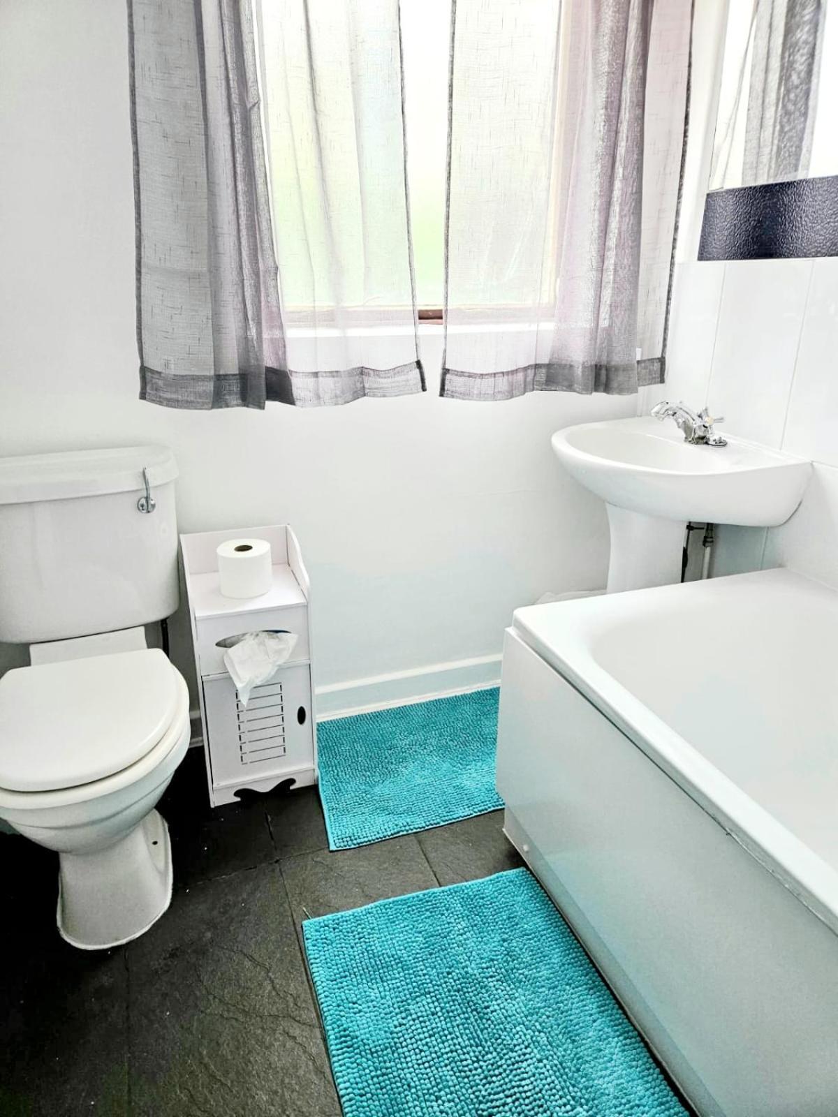 Cosy Room Stay 5 Саттон Экстерьер фото