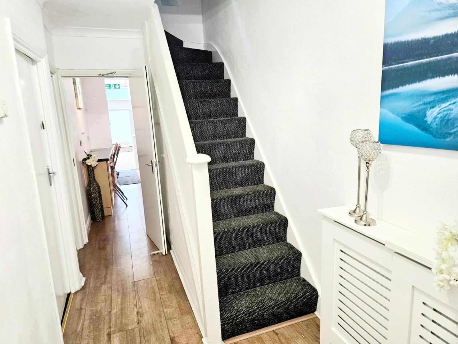 Cosy Room Stay 5 Саттон Экстерьер фото